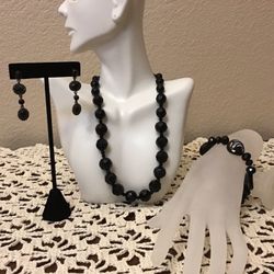 NWOT Lc LAUREN CONRAD Black Crystal Necklace, Adjustable. EUC Black Matching Bracelet & Lc LAUREN CONRAD Black Crystals Matching Earrings. Lot.