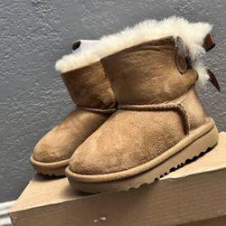 Toddler Ugg boots 7c