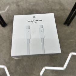 Genuine Apple Thunderbolt Cable