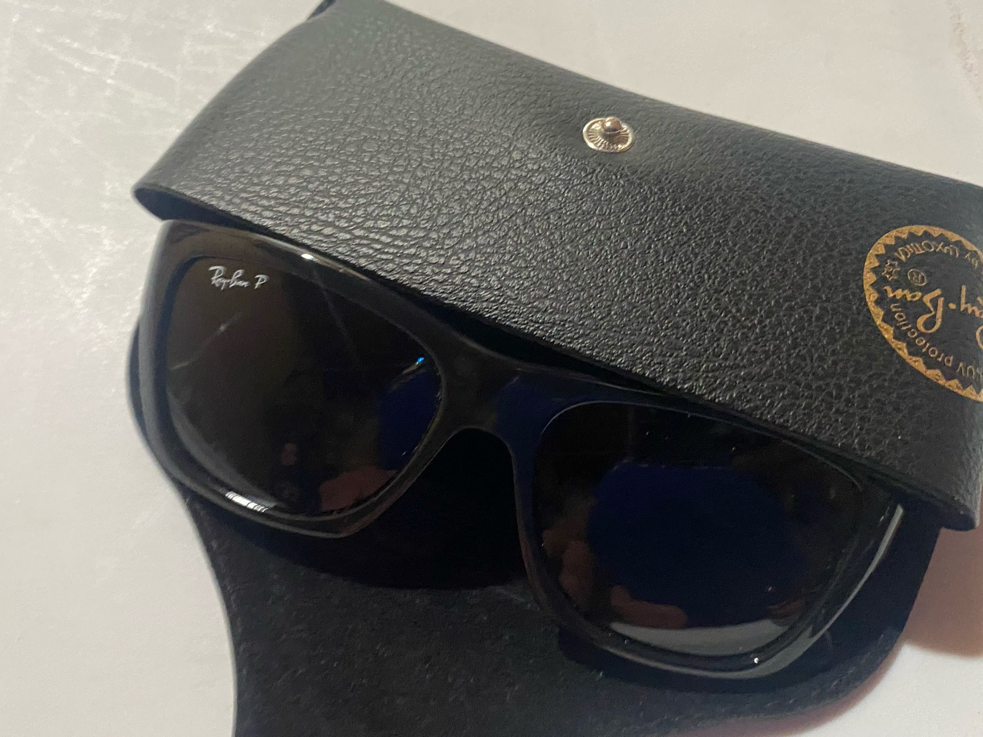 Ray-ban RB4194- sunglasses (authentic) Woman’s