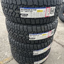 Falken wildpeak A/T 4W  265/70R17 