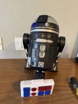 R2d2 droid Disney land