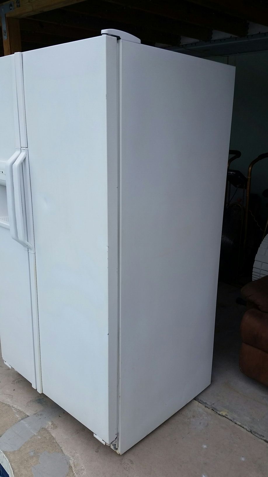 Amana side by side refrigerator white model number SRD25S5W for Sale in