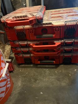 MILWAUKEE TOOLS