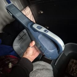 Lithium Black And DECKER Handheld Vacuum 