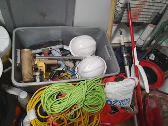 Usado se venden herramientas para pintar casas