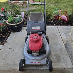 Honda GCV160 Mower Good Condition/ Buena Condición $150 Price Firm/ Precio Firme 