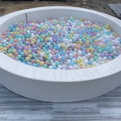 8ft Ball Pit