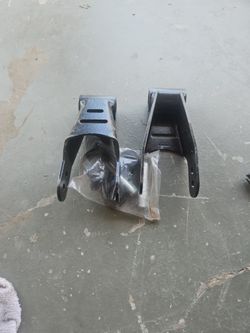 Rough Country Lowering Shackles 