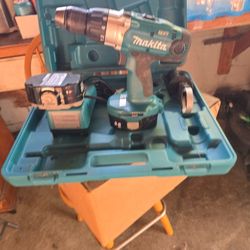 Makita DRILL Full Charger both Batteries ready To Go 