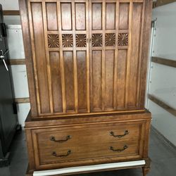 Armoir Wooden 