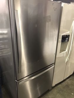 whirlpool 33 inches bottom freezer refrigerator