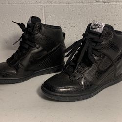NEW-Nike Dunk Sky High 528899-010 Black Leather Snake Wedge Women Size 6