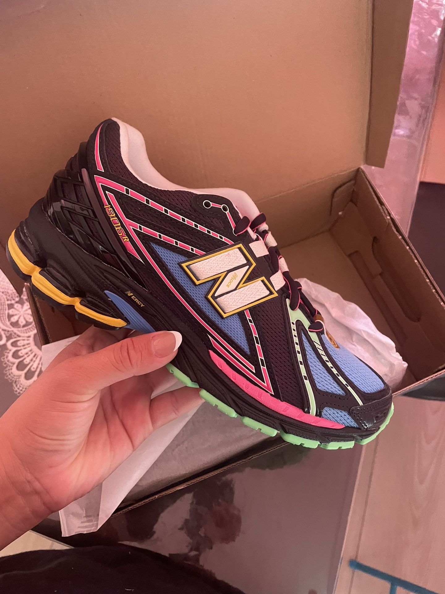 New Balance Women Size 7 And Up