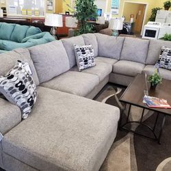 Ballinasloe Platinum RAF Sectional / couch /Living room set