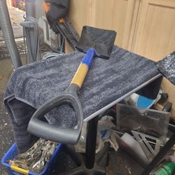 24 Inch Compact Flat Shovle