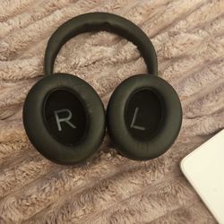 Bose 700 Wireless Headphonesw