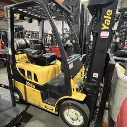 5,000 Lbs Forklift 2015 Yale GLC050