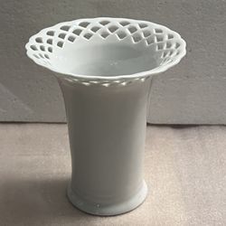 NEW Mikasa Lace Flower Vase~Porcelain~China~ White, 
