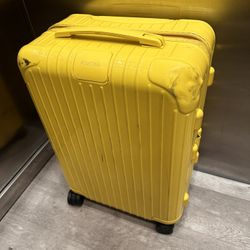 RIMOWA ESSENTIAL CABIN CITRON