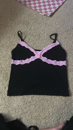 Pink vs shirt