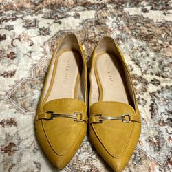 Kelly & Katie Flats/Loafers, Size 6.5 – Mustard Yellow