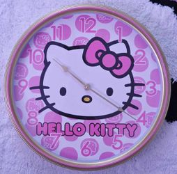 Hello Kitty Clock