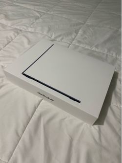 NEW 13-inch MacBook Air,  M4 Chip