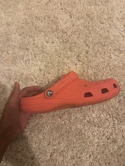 Orang Crocs