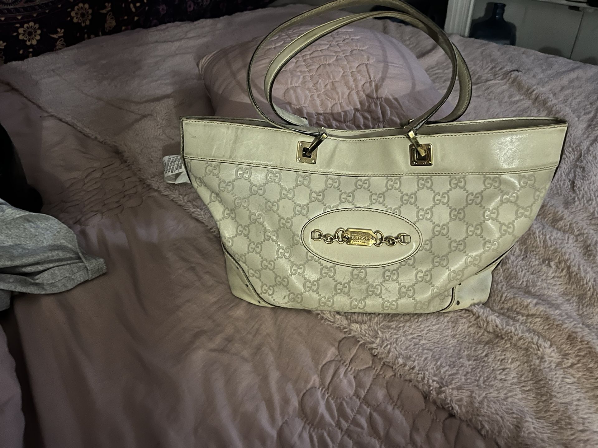 Gucci’s Cream Leather Guccissima Tote