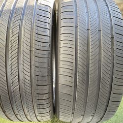 Tires 265/40/22 Michelin Primacy Two Tires good condition 70% 90% Left remaining