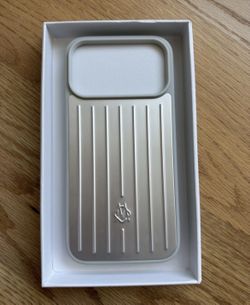 rimowa cover for iphone 17pro max