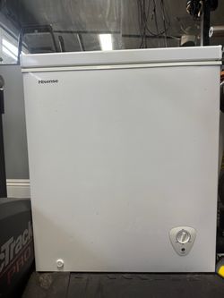Chest Freezer 5cu ft - broken