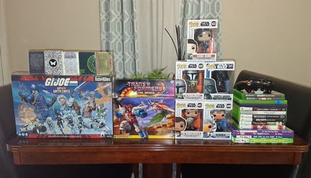 Game & toy lot