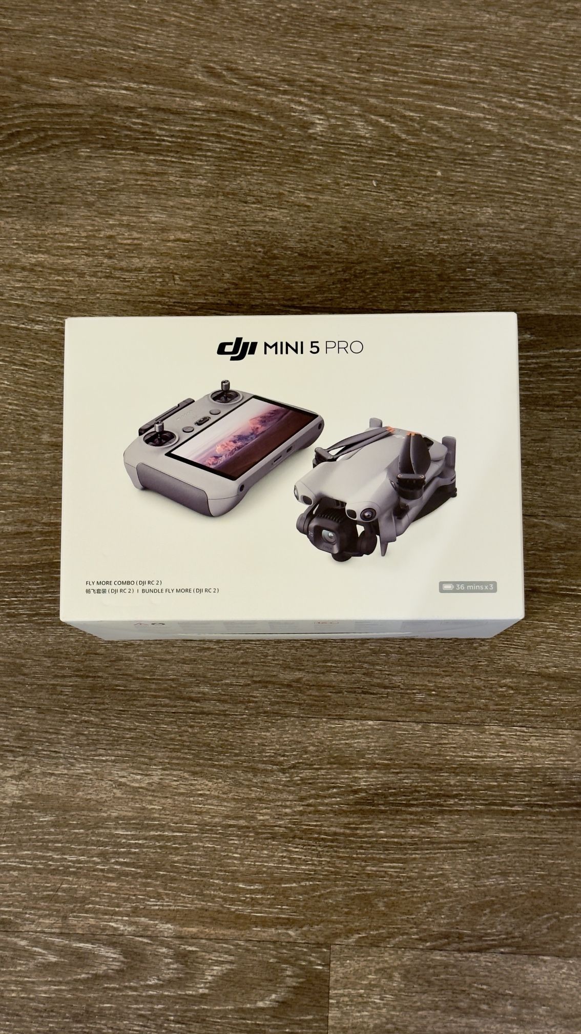 DJI - Mini 5 Pro Fly More Combo with Built-in Screen - RC2