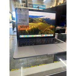 Apple 13" MacBook Pro Retina M2 8GB Ram 256GB SSD 8 Core CPU 10 Core GPU 2022