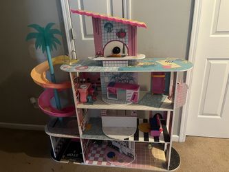 LOL Dollhouse