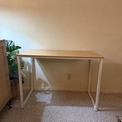 Desk (Table)