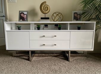 White Console with Silver Legs