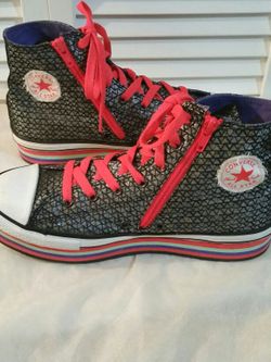 Converse men's Sz 6 Excellent condition