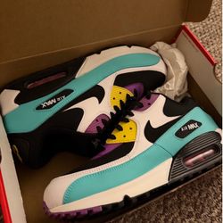 1990 Air max essential
