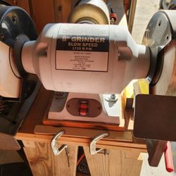 Slow Speed Grinder with One-way Sharpening Jig 