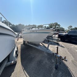 1999 Cape horn 19ft Center console