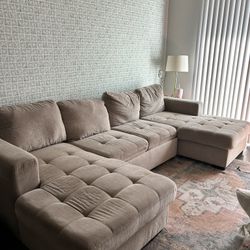 Sectional Sleeper Sofa w/ Storage & Pull Out