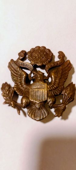 1920 Army Hat Badge