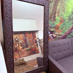 ♥️Gorgeous Antique style Mirror 55” 33”♥️