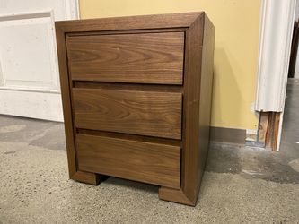 RESTORATION HARDWARE Enzo 3-Drawer Closed Nightstand in Caramel Walnut