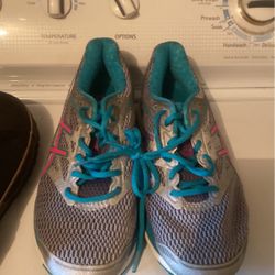 Asia’s Size 10 20 Dollars  Kamik Size 7 Mens 40 Dollars 