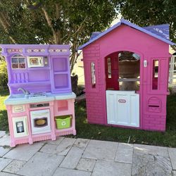 Play House With Play Kitchen 