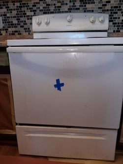 Amana Working Stove And Oven